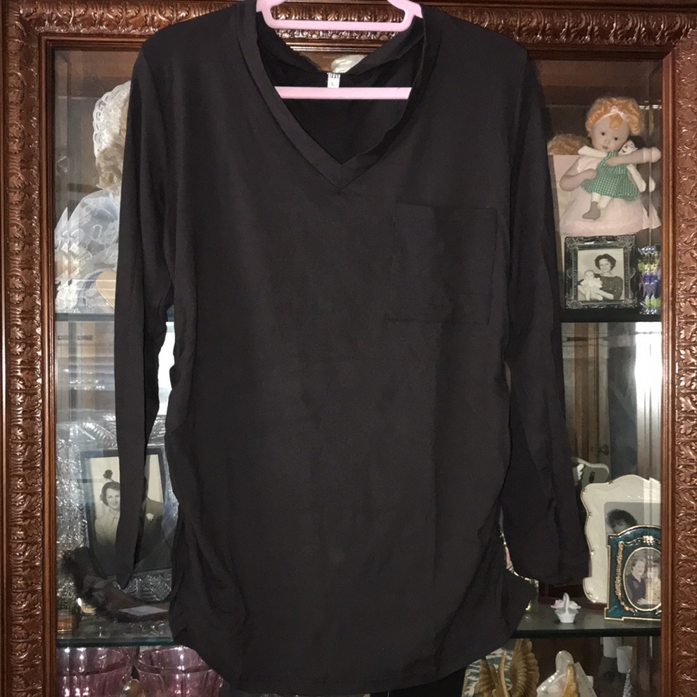 ⭐️Host Pick⭐️ Party Sale $8. Maternity Top